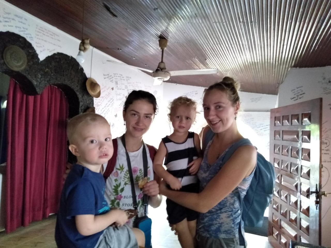 Selahn Inn Katunayaka Extérieur photo